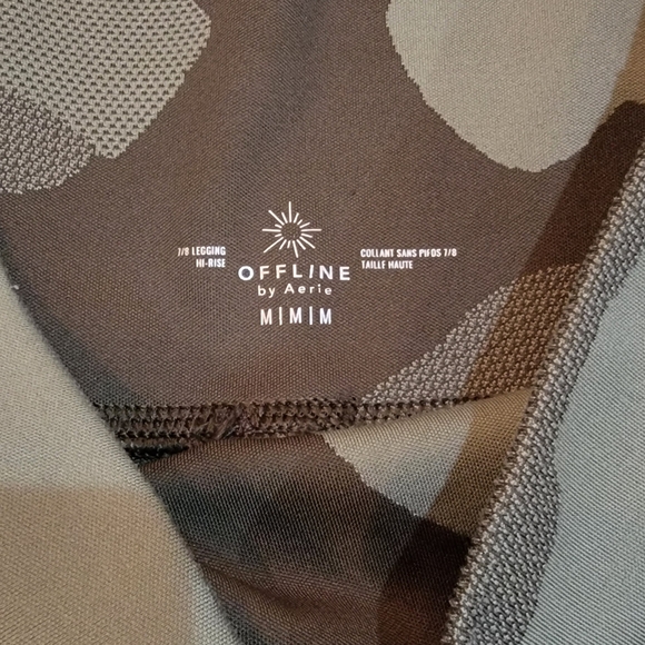 Offline by Aerie 7/8 Hi-Rise Camo Leggings.  Size Medium. - Picture 2 of 3